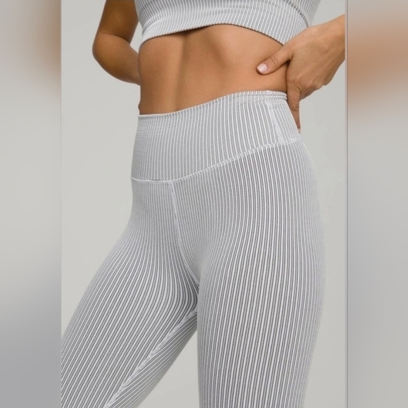 Good American Pants - Good American Light Gray Ribbed Leggings